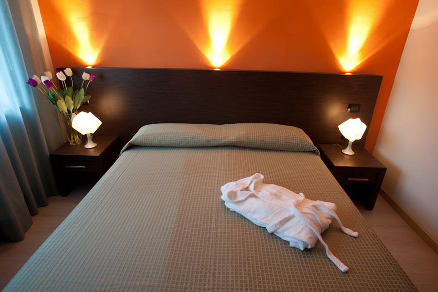 Terme Luigiane Grand Hotel Delle Terme מראה חיצוני תמונה