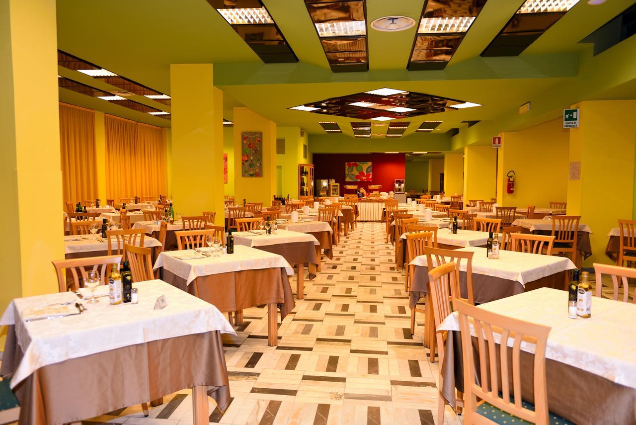 Terme Luigiane Grand Hotel Delle Terme מראה חיצוני תמונה