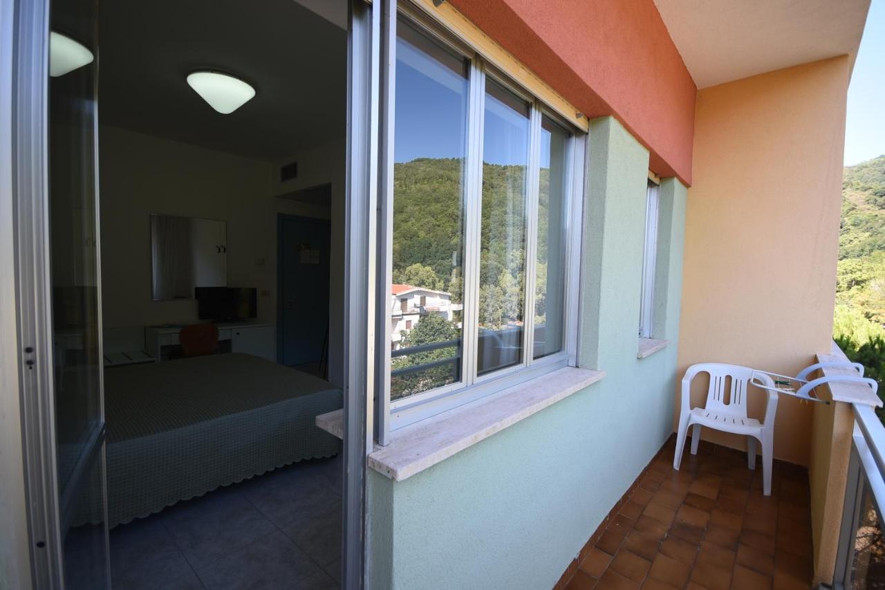 Terme Luigiane Grand Hotel Delle Terme מראה חיצוני תמונה